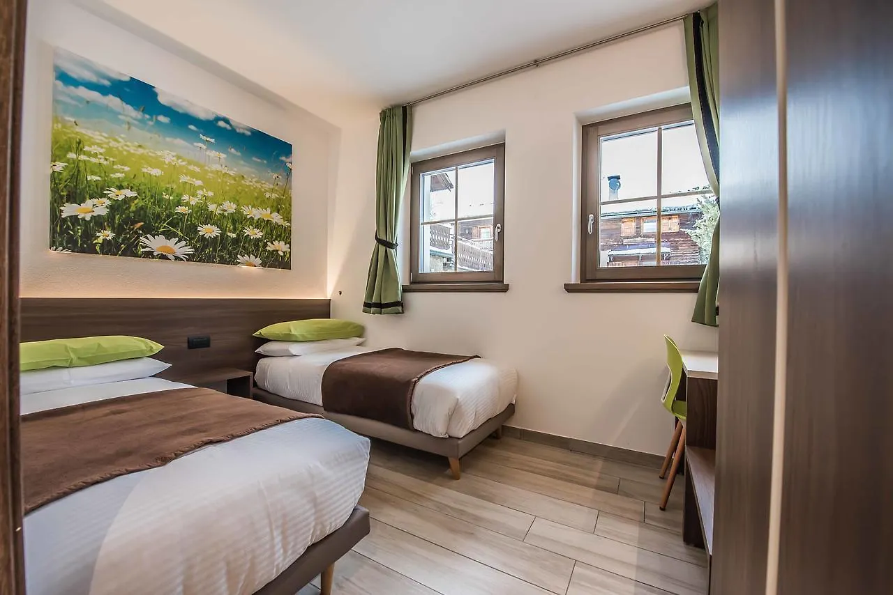 Chalet 4 Stagioni Villa Livigno 0*,  Italy