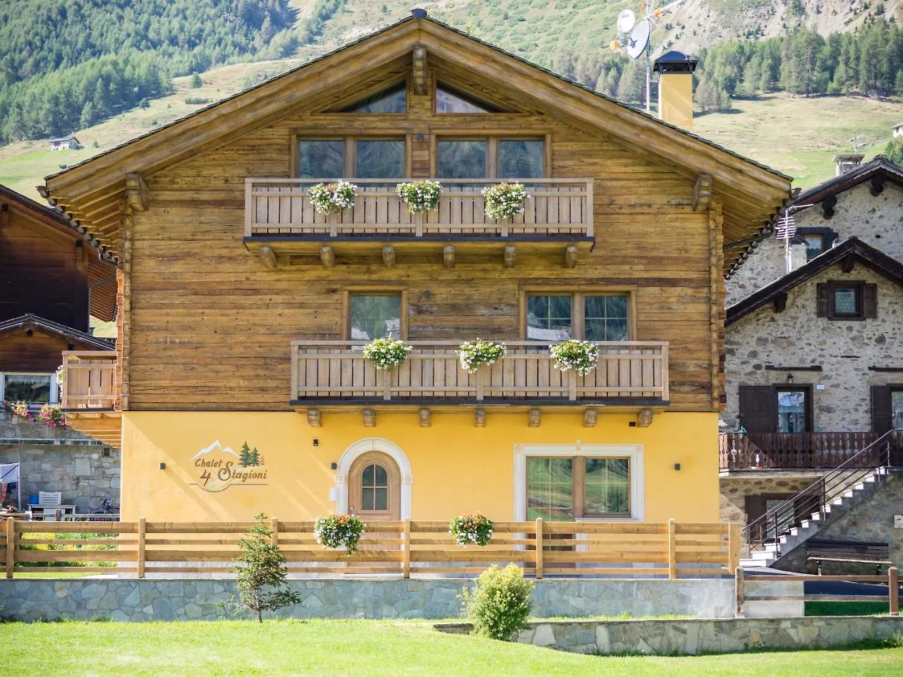 Chalet 4 Stagioni Villa Livigno 0*,
